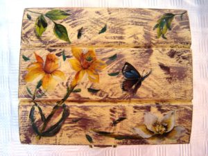 cofanetto in legno decoupage, visto dall'alto