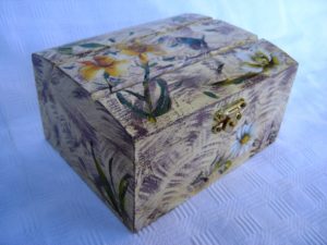 cofanetto in legno decoupage